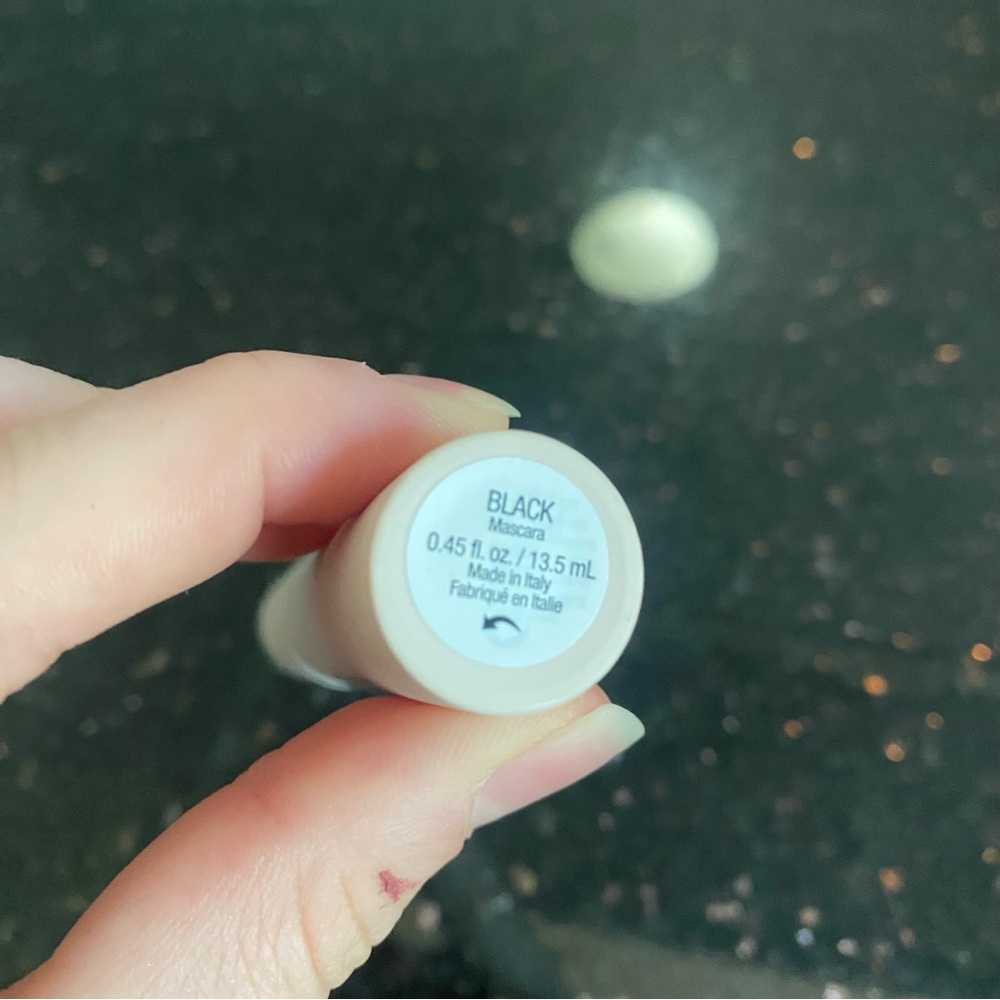NEW RARE BEAUTY PERFECT STROKES MASCARA ๐๏ธ๐ค - Picture 5 of 5